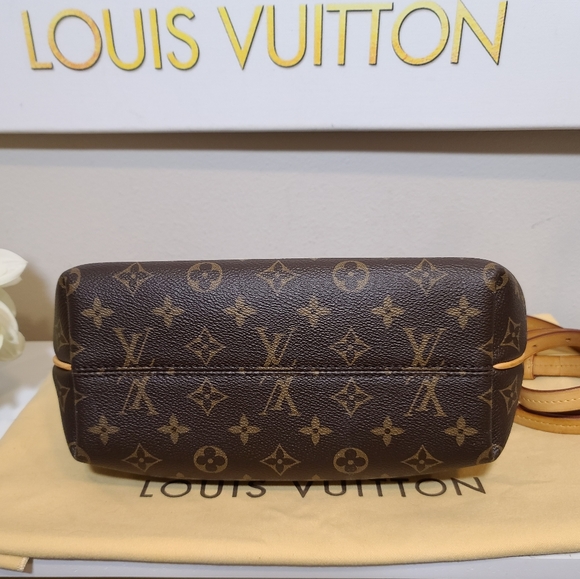 Louis Vuitton Turenne PM - Picture 14 of 14